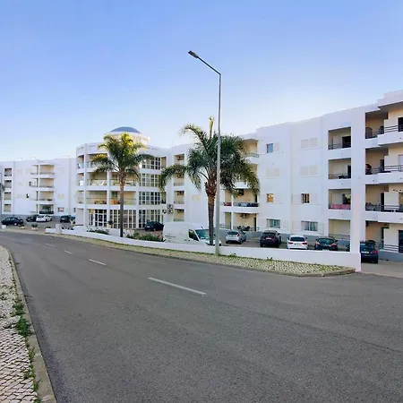 Manelito House דירה